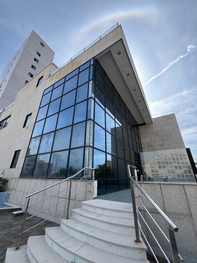 Limpieza de comercios, cristales y rótulos